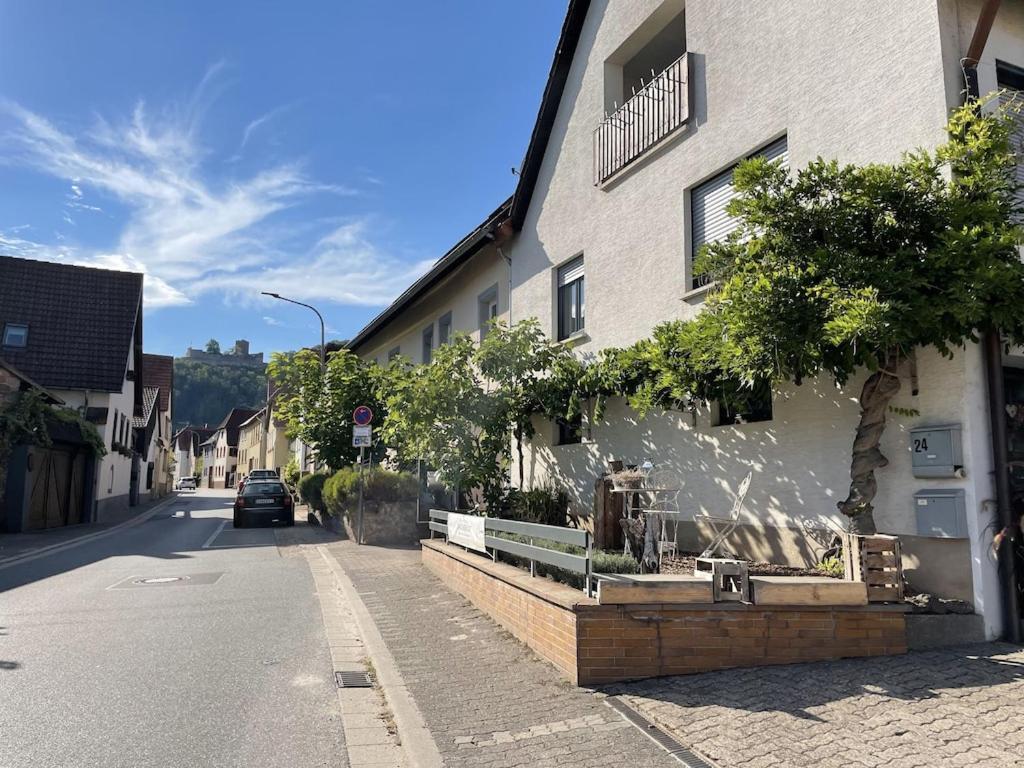 Modern Holiday Apartment In The Heart Of Klingenmünster Екстериор снимка